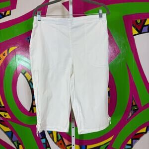 Croft & Barrow White Elastic Pedal Pushers. Size 14P. Good used condition!